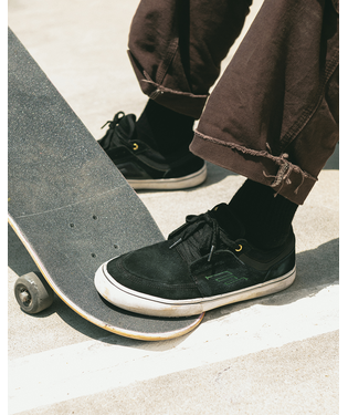 Emerica. HOBAN