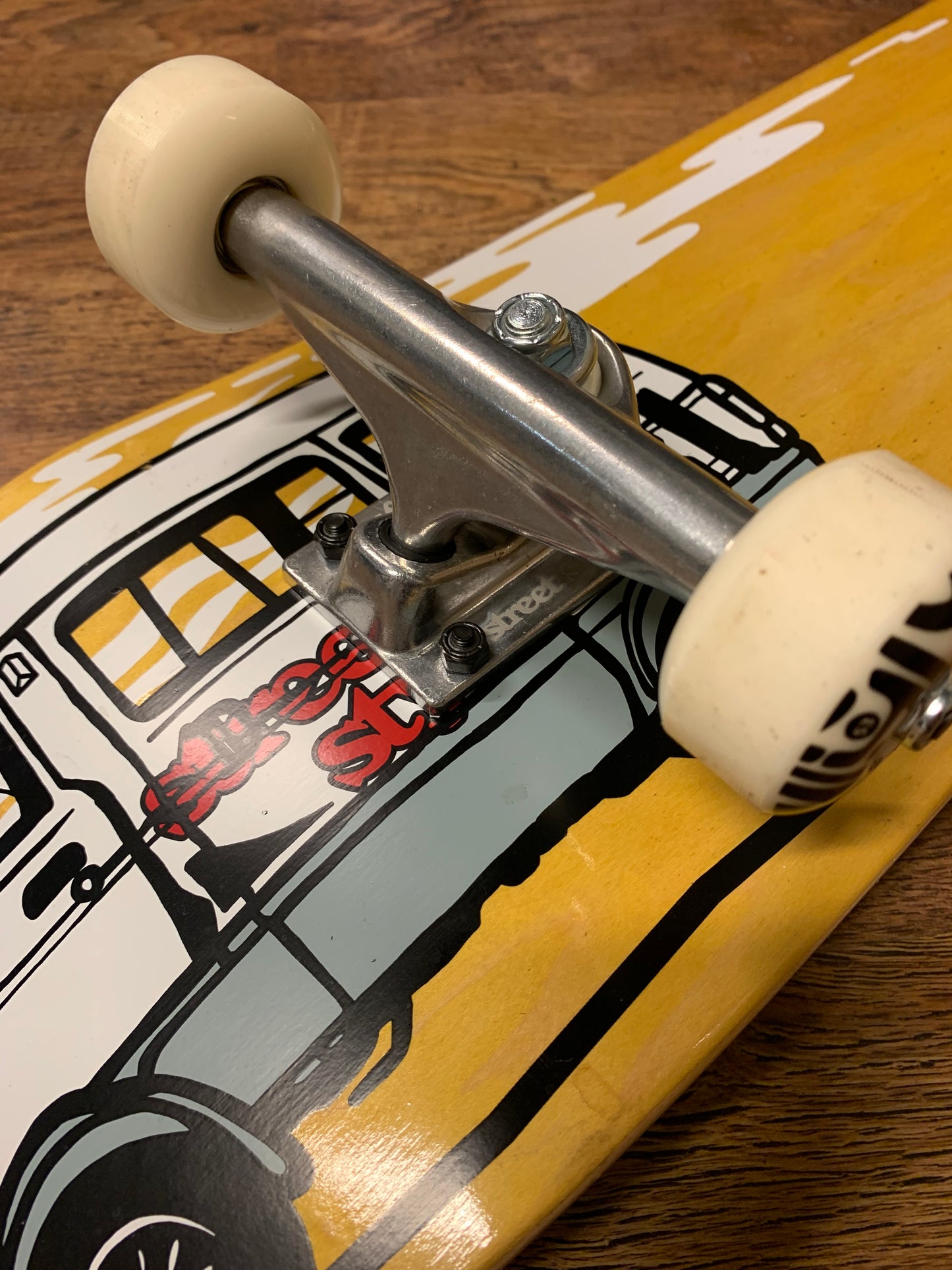 Street Style Complete "WELLDONE! VAN" 8,25"