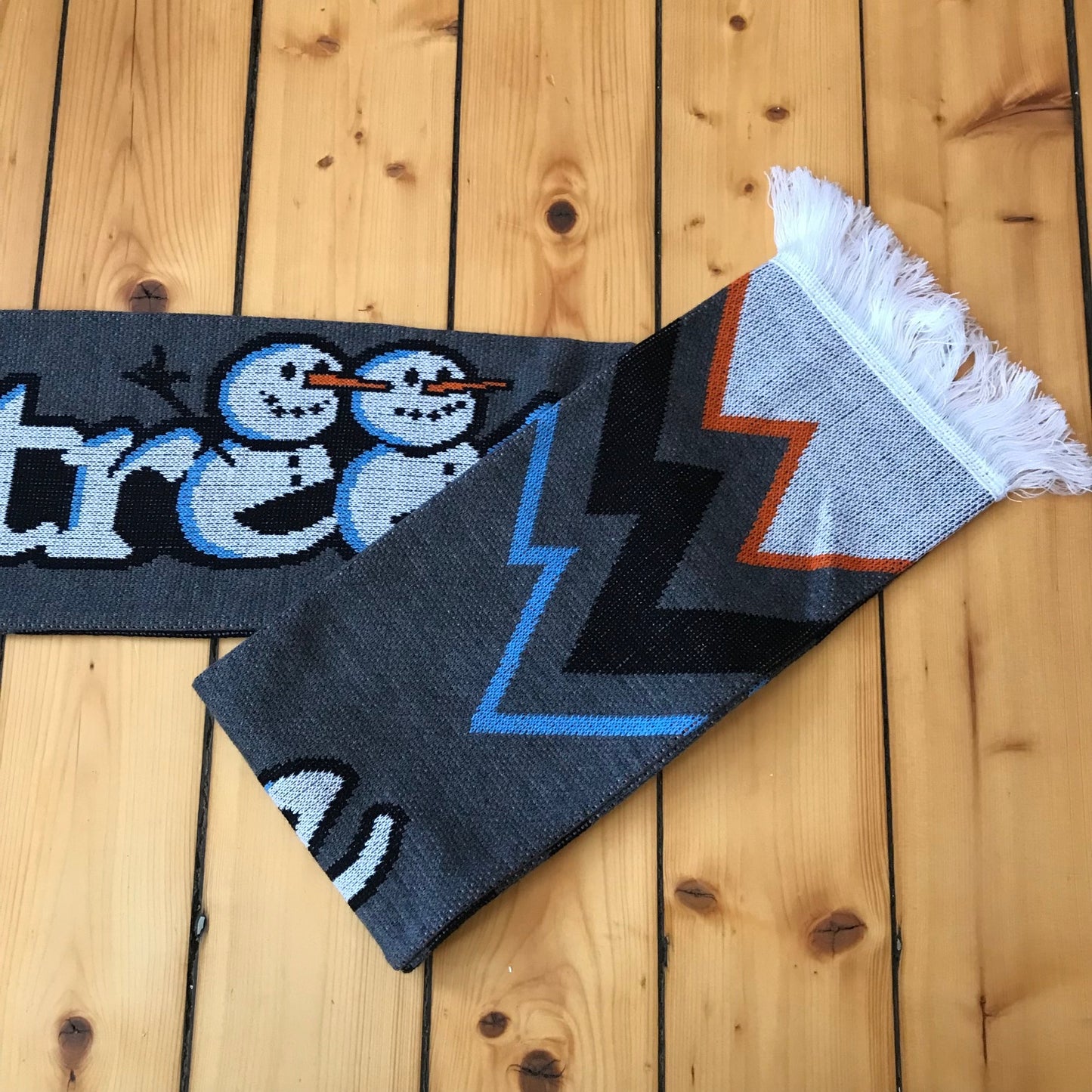 Street Style Snow Supporter Scarf